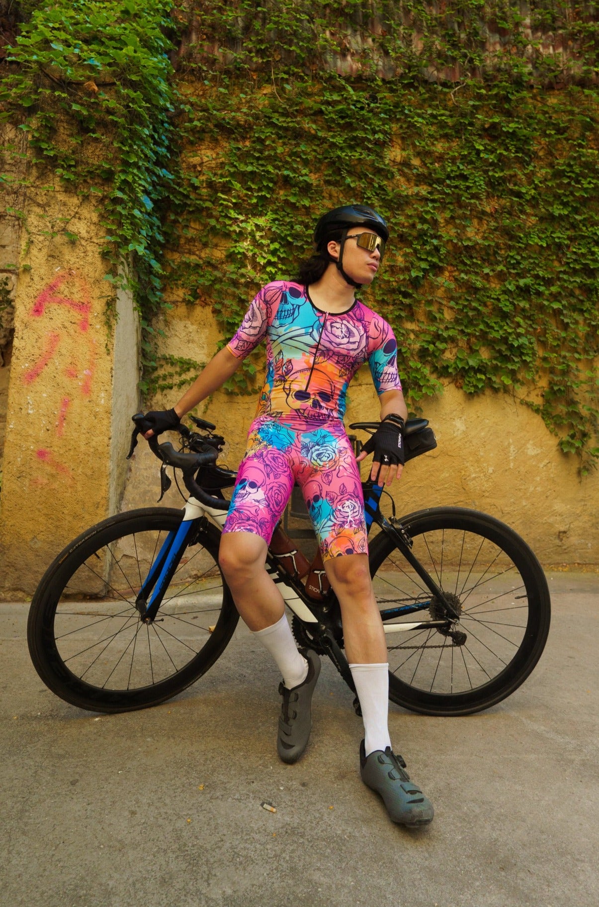 Men's Trisuit- Skulls n' Roses